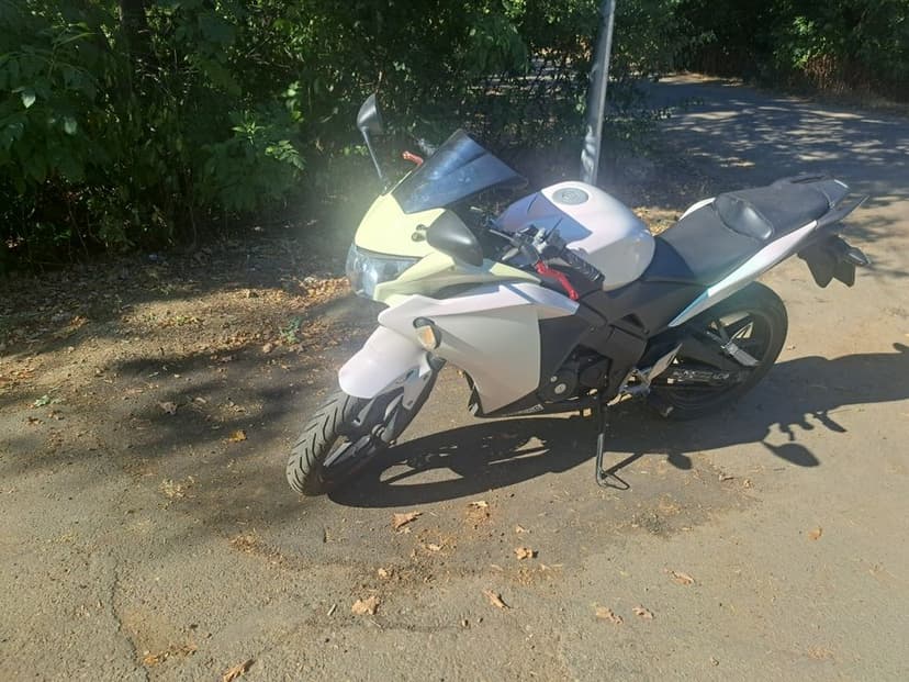 A1 Honda Cbr 125  20111