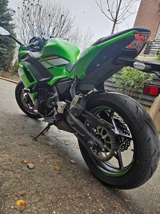 Kawasaki Ninja 2025