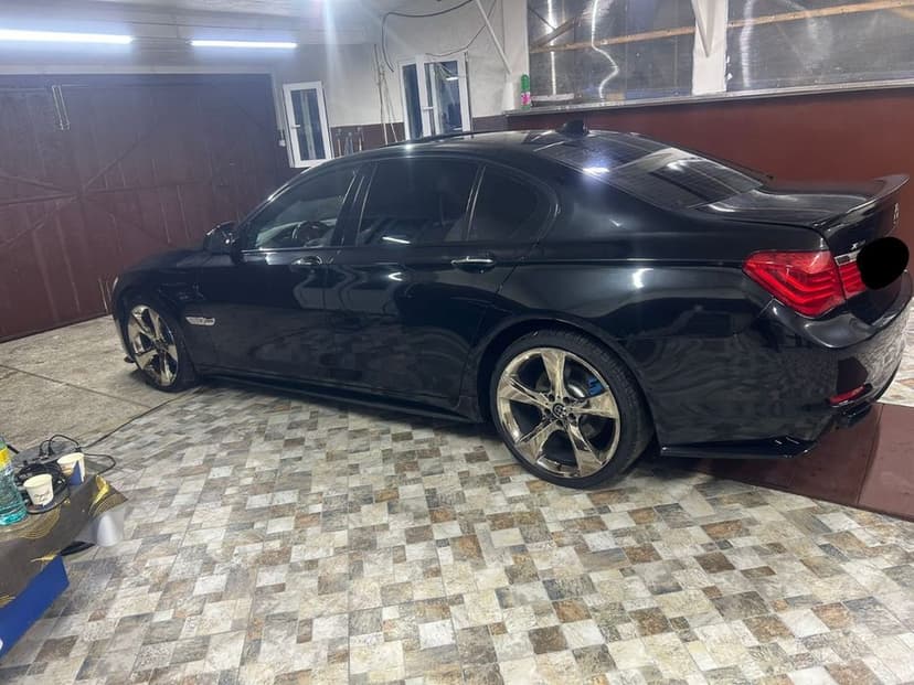 Bmw f01 740xd 4butoane schimb cu atv peste 400cm +diferehta