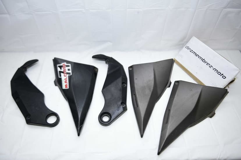 Far cu plastic stanga dreapta carene Kawasaki Z750  2004 - 2006
