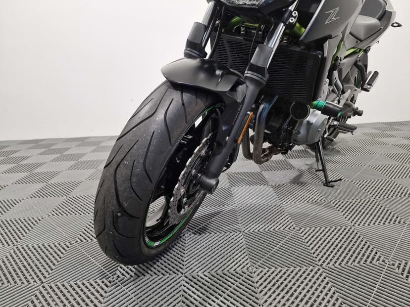 Kawasaki Z650 limitat A2 – Evacuare sport, RAR efectuat - Garanție