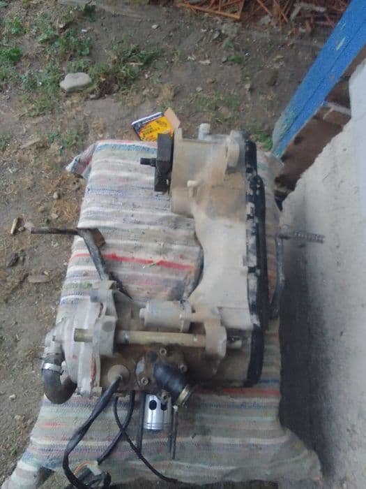 Vând scuter benelli pentru piese defect