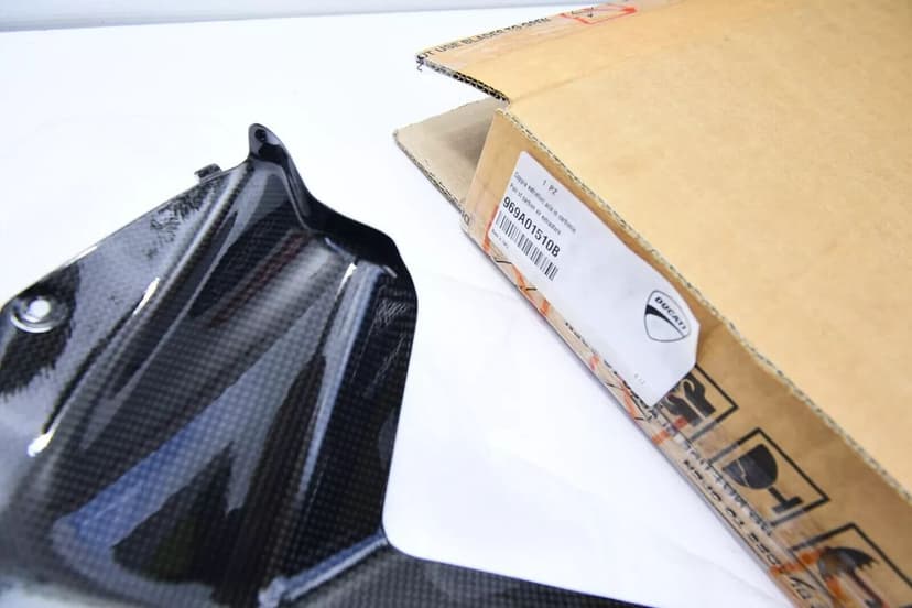 Deflectoare de control al respingerii aerului de carbon Ducati