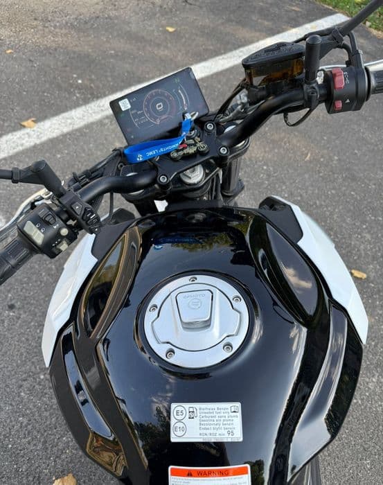 Motocicleta CFMoto 650 NK