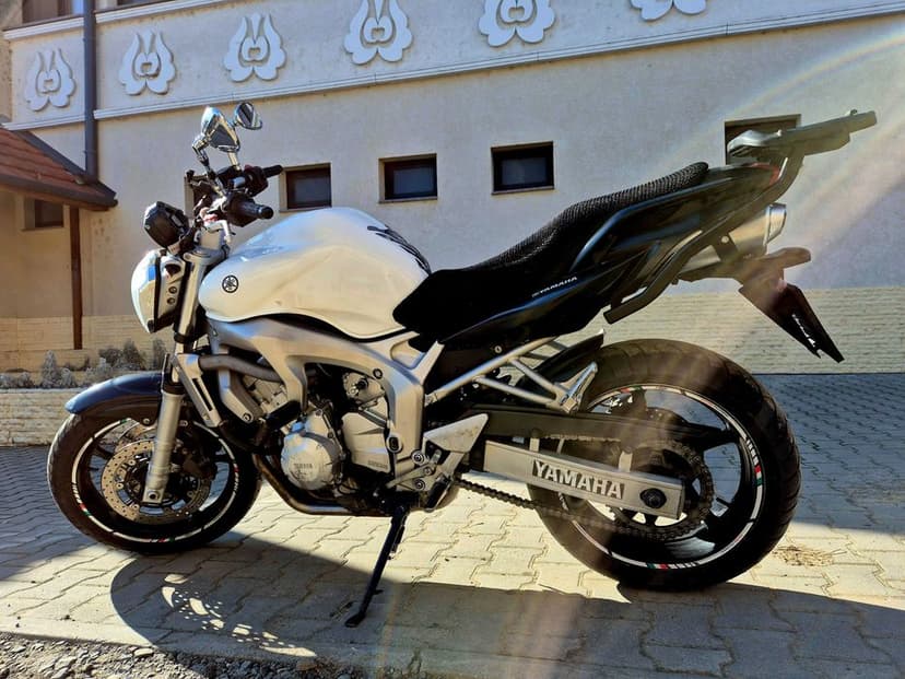 Yamaha FZ6N gata de sezon
