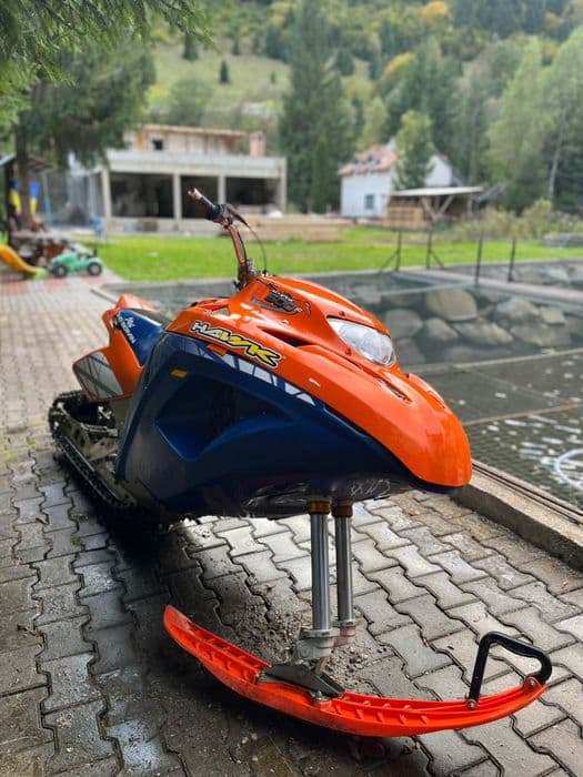 Snowmobil HANK motor Rotax 500 cu un schi