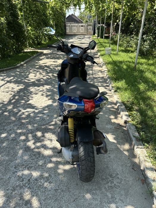 Scuter aprilia sr 50 .Dezmembrez