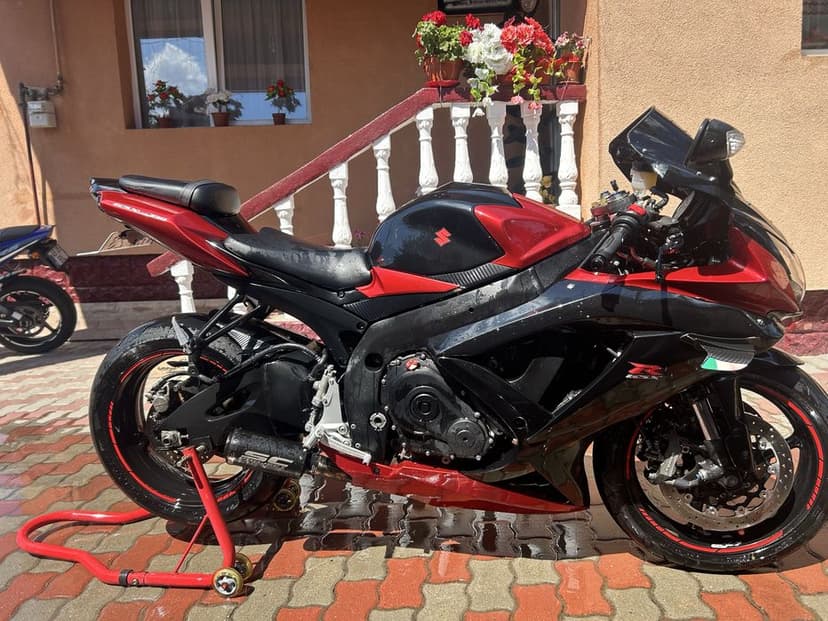 Suzuki gsxr L1 750 yamaha , bmw , aprilia,honda , ducati