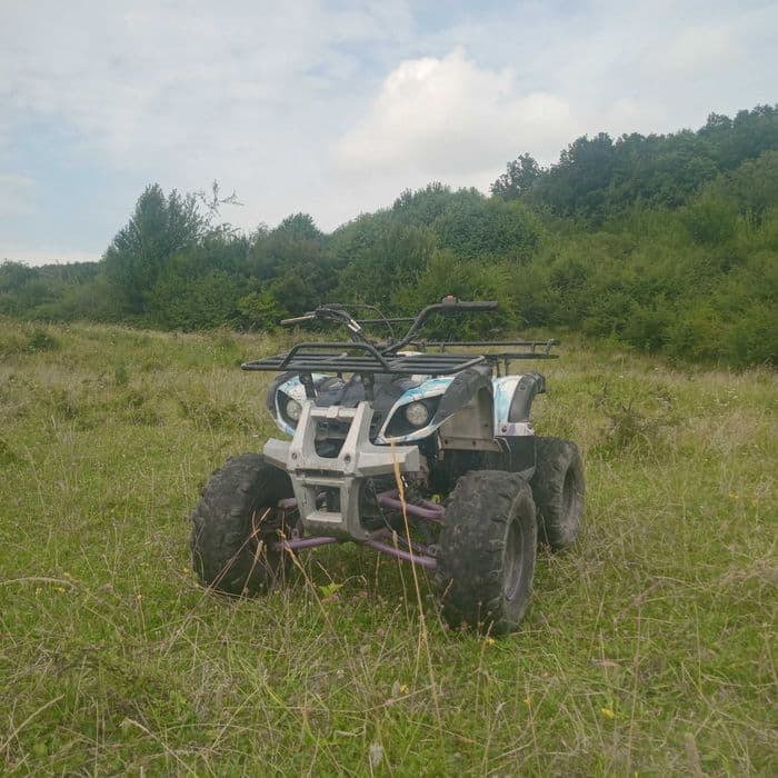 Vand atv marca hummer 125cc