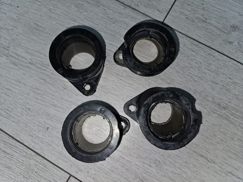 Flanse admisie Kawasaki ZX-7 / ZR750 / ZR-7s