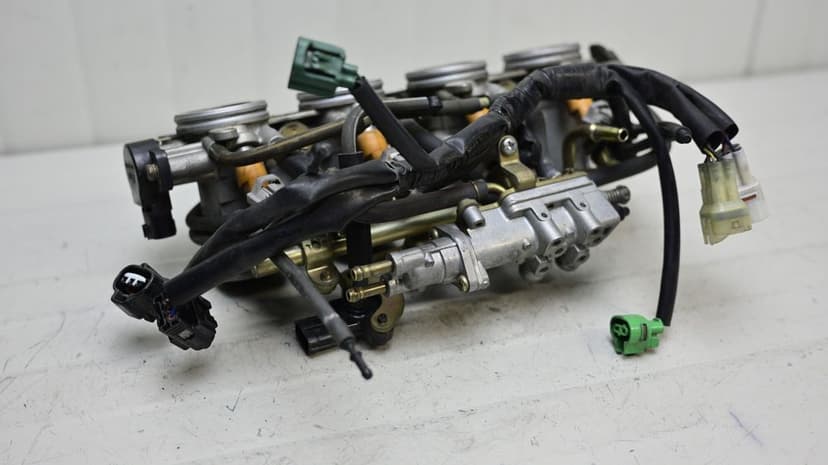 Rampa Injectie Yamaha FZ6 2004 - 2009 Corp Cu TPS Si Injectoare