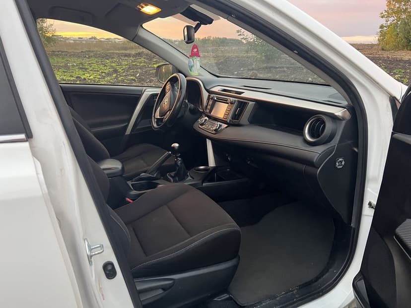 Toyota RAV4 2.0 D-4D 124CP AWD Club Edition – 2014