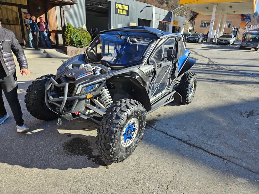 Maverick Can Am XRS Turbo 2023, 1000CM2, 200HP, 2300km