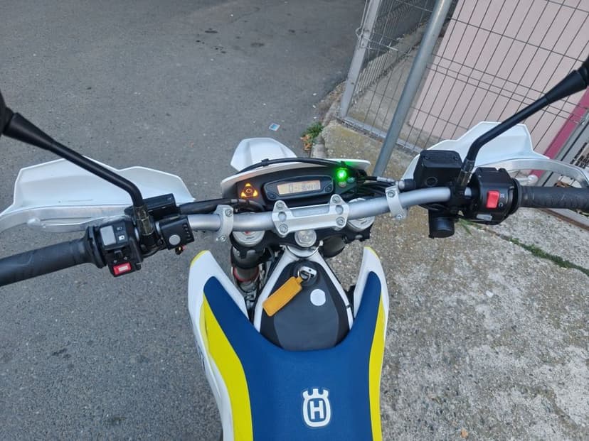 Husqvarna 701 enduro