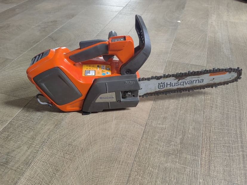 Vand drujba Husqvarna cu acumulatori