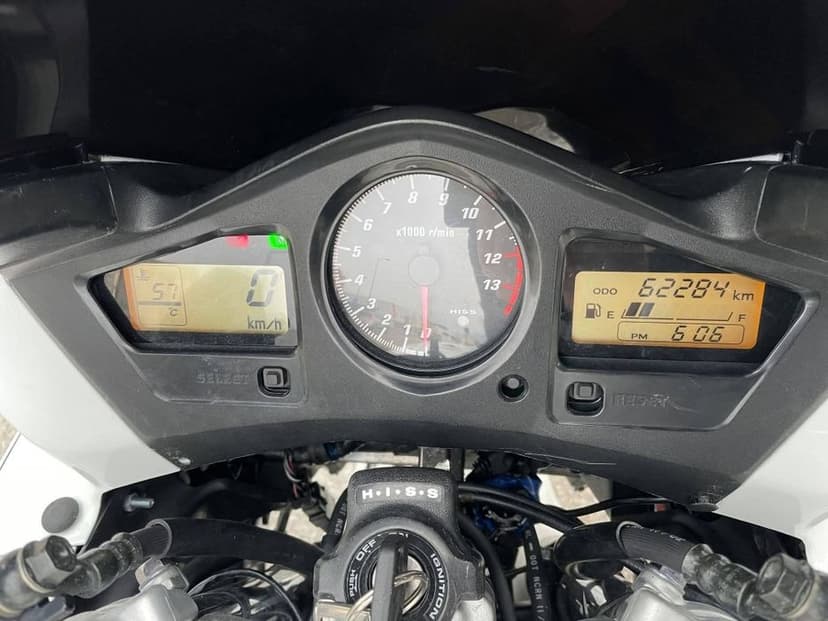 Vand piese ptr Honda Vfr 800 VTEC injecție