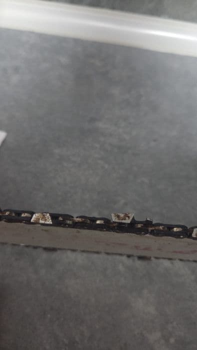 Vand motofierastrau  (drujba)  Husqvarna 142