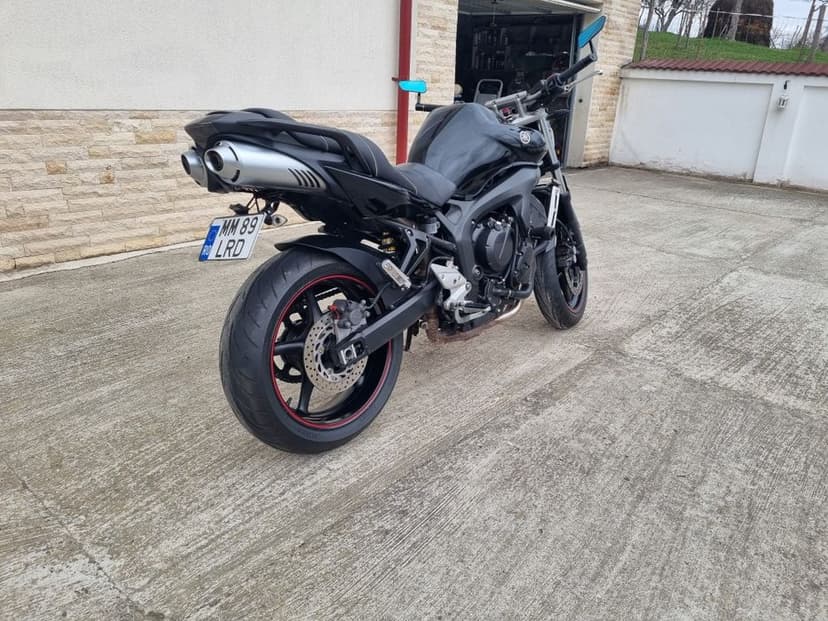 Yamaha FZ6 S2 Black edition