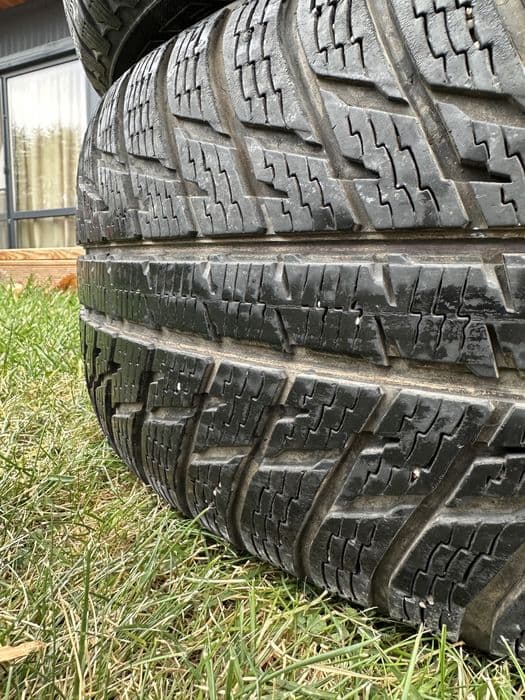 Vand Roti Iarna 255 60 18 Land Rover Freelander  cu anvelope Nokian