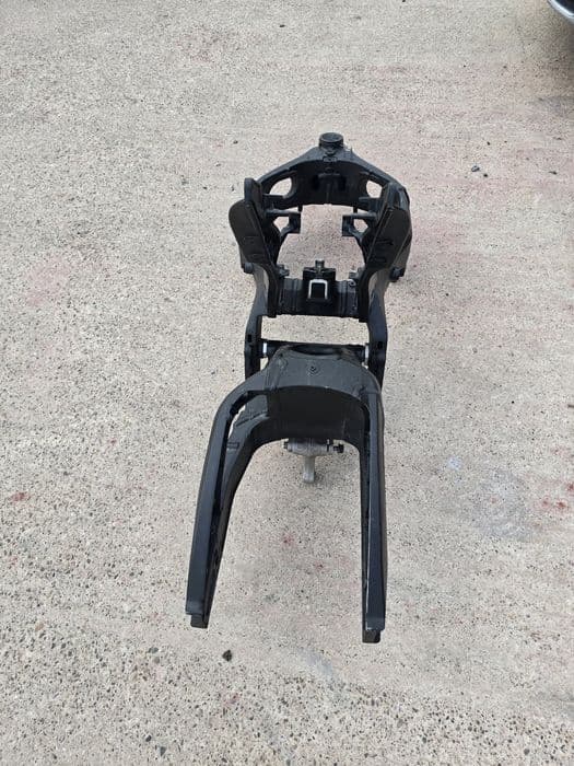 Piese Suzuki gsxr 1000 k7  Cadru cu acte, bascula,instalatie electri