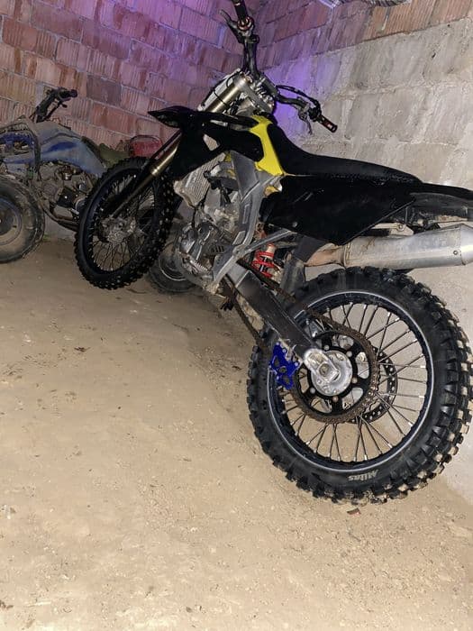 Cross Suzuki RMZ 450