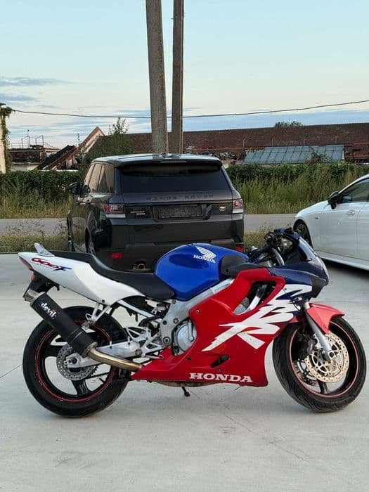 DEZMEMBREZ Honda CBR 600 F4 1999 2000 Cadru Ro Carene Far Sa Motor
