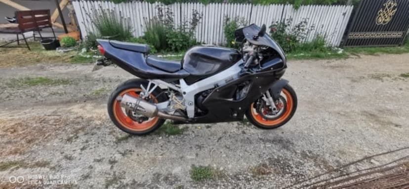 Kawasaki ninja zx7r