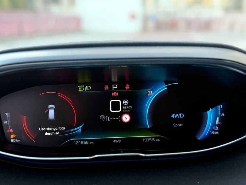 Peugeot 3008. 4X4. 300 Cp. Plug-In Hybrid.