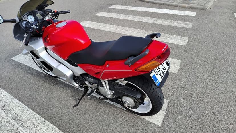 Vand Honda VFR 800 fi