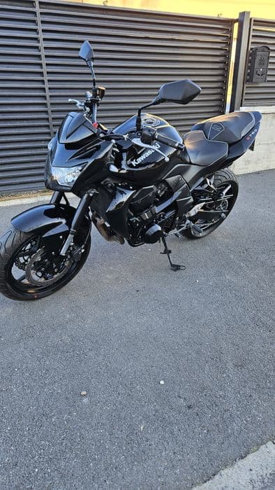 Vând Kawasaki z750
