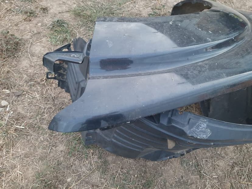 Aripa +carenaj nissan navara  d40