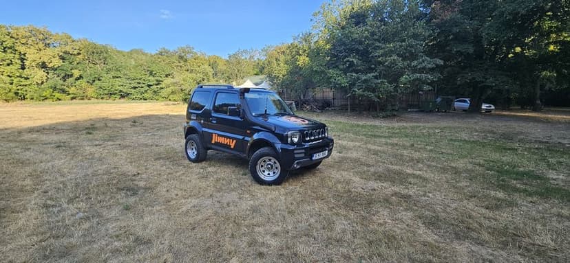 Suzuki Jimny 1.3 AC *

Masina se afla in