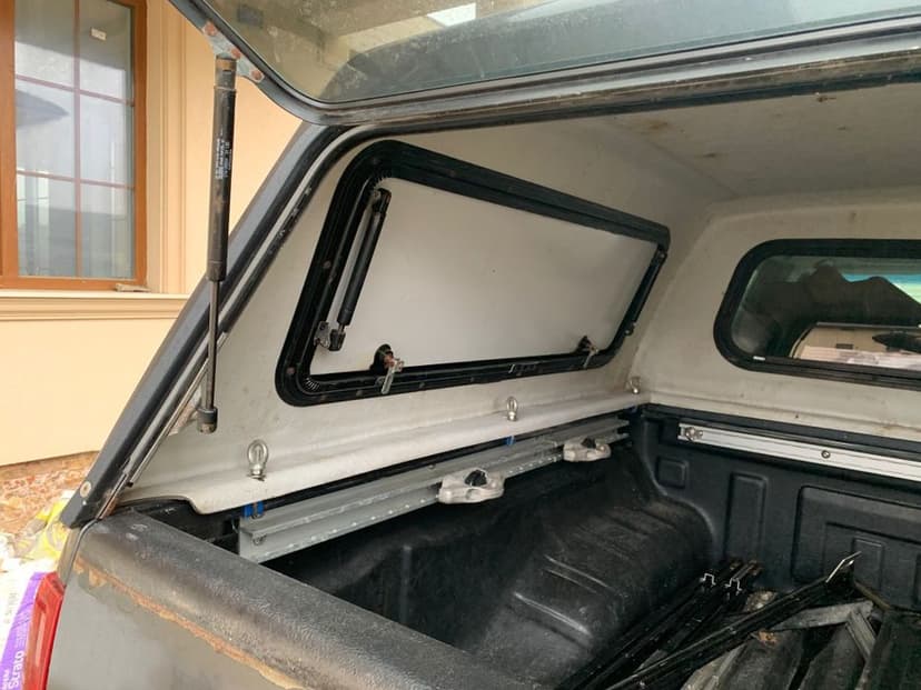 Hard Top / har top / hardtop / capac bena Nissan Navara D40