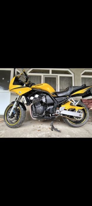 Yamaha fzs 600 fazer ,limitat A2