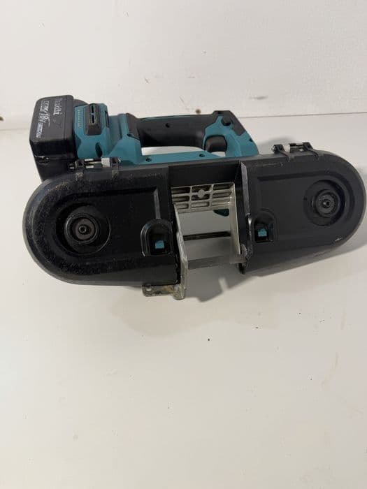 Makita DPB 183 fierastrau panglica