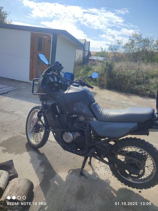 Honda Transalp xl600( Motocicleta Touring, enduro)