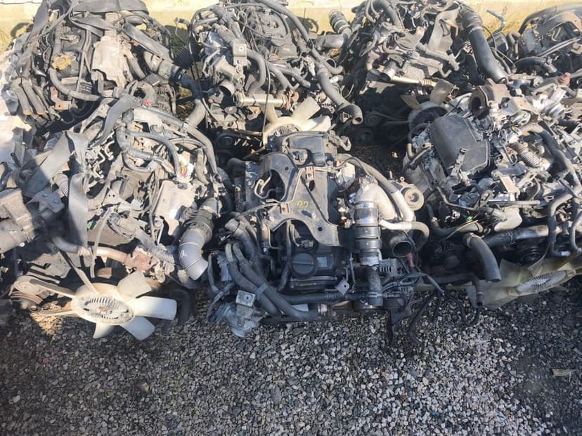 Motor nissan navara pathfinder cabstar maxity 2.3 2.5 3.0 V6 V9X