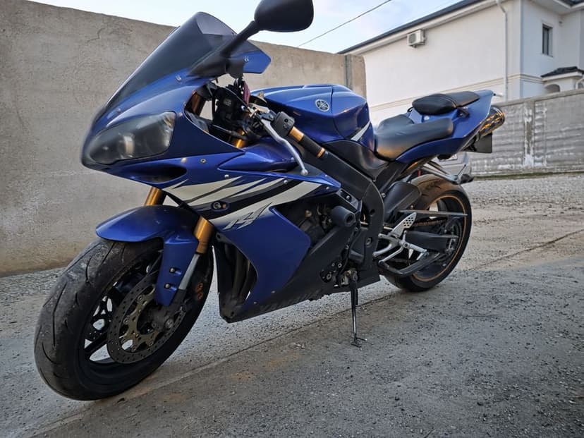 R1-2006- proprietar de 4 ani- revizie totala facuta