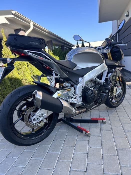 Aprilia Tuono V4 RR APRC 2016