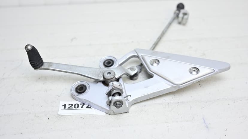 Suport Scarita Fata Stanga Cu Pedala Schimbator Yamaha FZ6 2004 - 2009