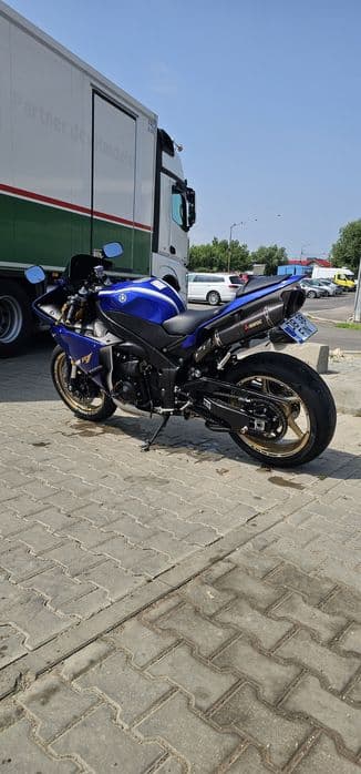 Yamaha R1 BigBang 2014