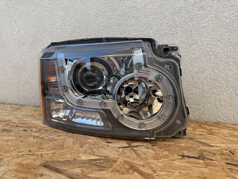 Far dreapta Land Rover Discovery 4 2009-2014 Xenon adaptiv + LED