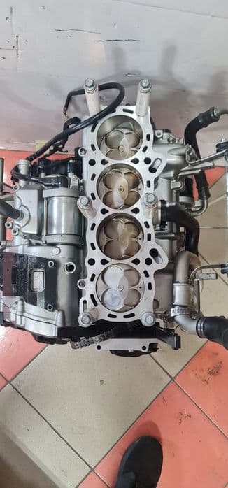 Vand motor Yamaha R1 2015