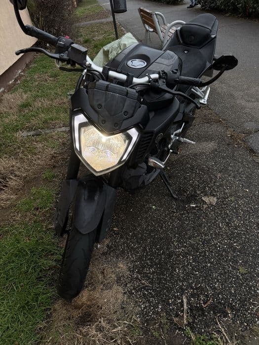 Motocicleta Yamaha MT125 2017