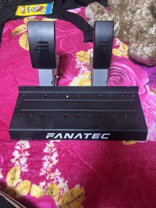 Vând volan FANATEC sau Schimb cu atv de 200cc sau scutere