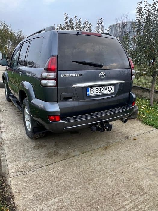 Toyota Land Cruiser J120 2008, 7 locuri