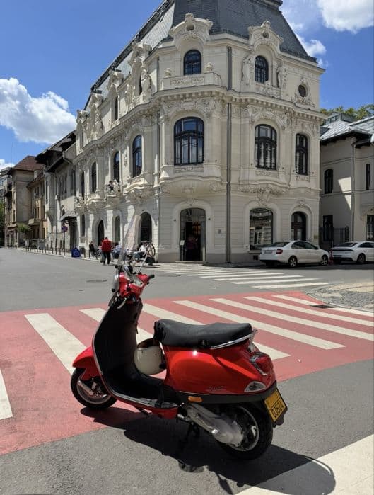 Vespa LX 50 , impecabil , modificat sport