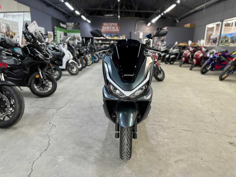 Honda PCX 125 2025 cat B 125, DEMO 1265 km - Honda Constanta