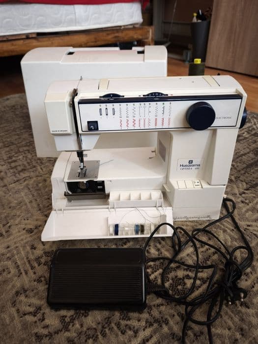 Mașina de cusut Husqvarna