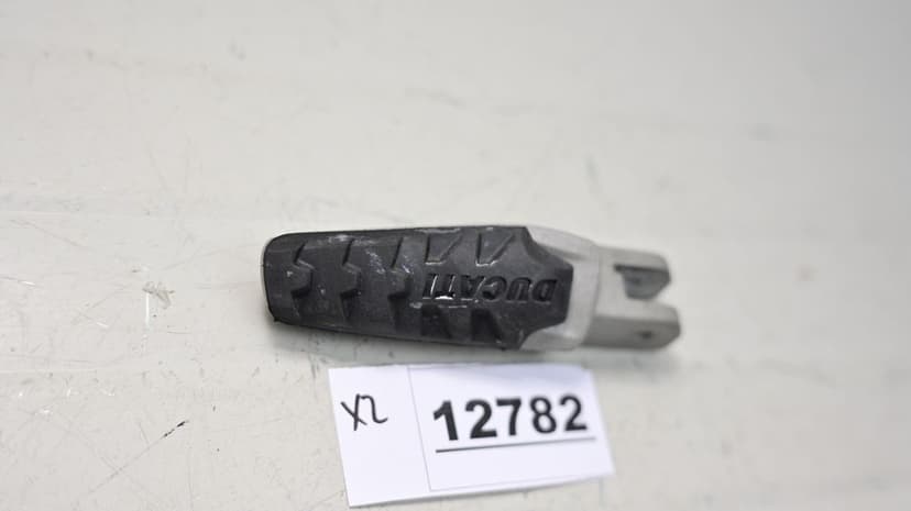 Scarita Peg Fata Dreapta Ducati Monster 821 / 1200 2014 - 2022